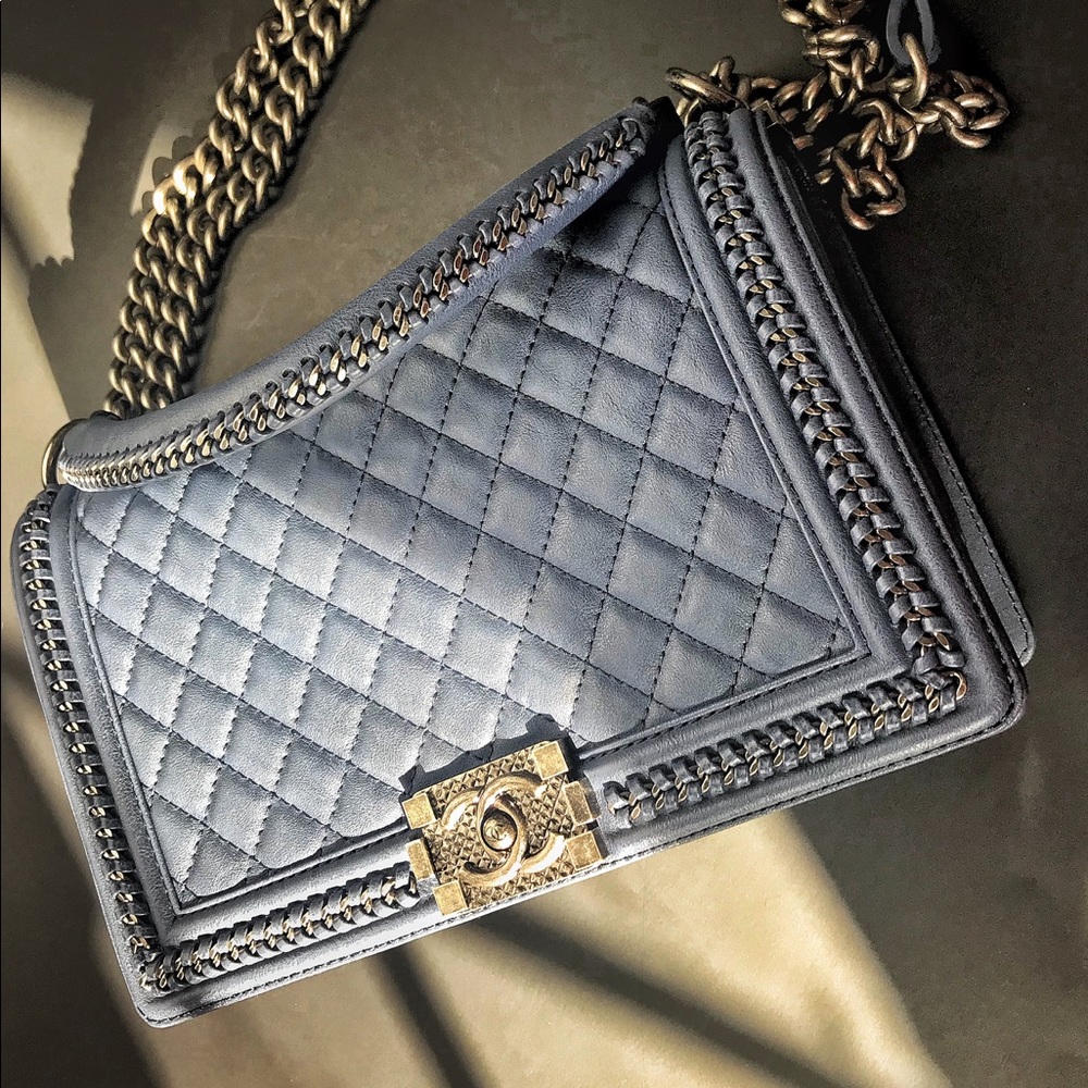 Authentic CHANEL 💯 boy bag. FIRM PRICE